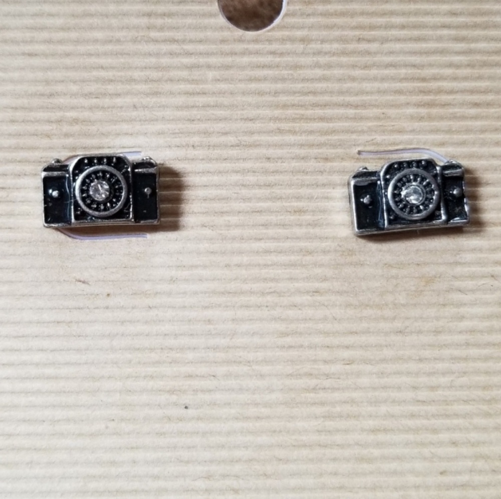 Camera Stud Earrings - Modcloth